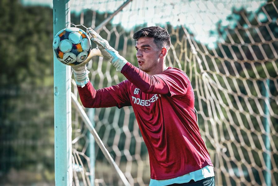 Marian Aioani va avea un concurent important în Franz Stolz pentru poarta giuleștenilor. Foto: FC Rapid Trei mari dubii pentru Costel Gâlcă după cantonamentul Rapidului din Slovenia