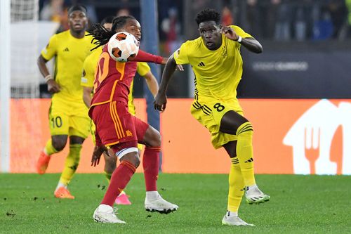 Oțelul l-a prezentat oficial » Jucătorul cu meciuri în Europa League a semnat