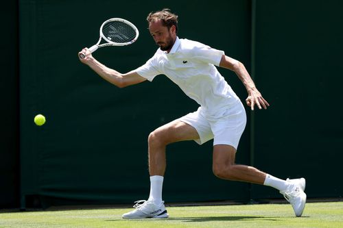 VIDEO Surpriză imensă în prima zi la Wimbledon! Daniil Medvedev a fost eliminat