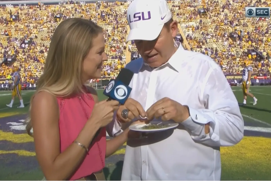 Les Miles, mâncând iarbă pe teren Celebrul Sergio Goycochea făcea pipi pe el înainte de penalty: „Era talismanul meu!” » Cele mai ciudate și nebune superstiții din sport