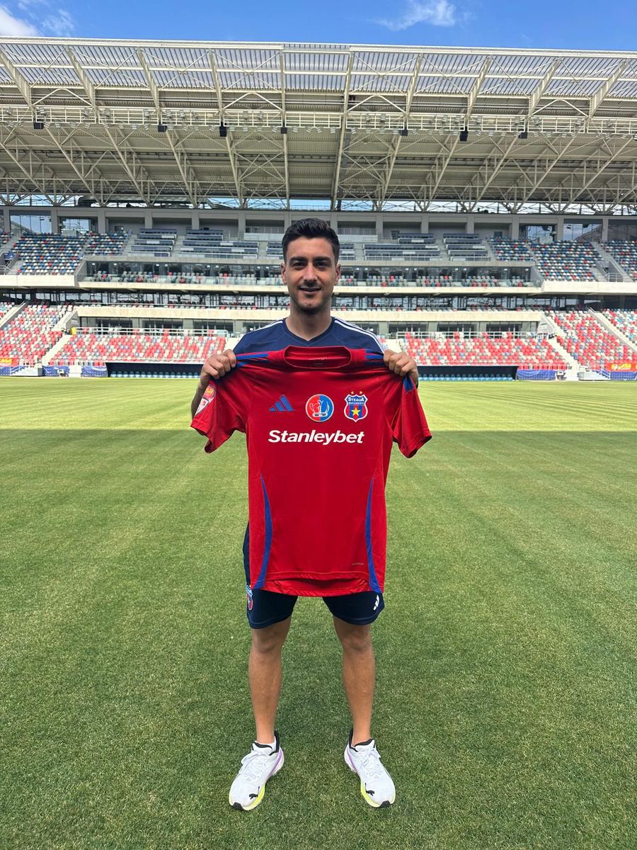 Doi spanioli au semnat cu Steaua și au pozat cu tricoul în Ghencea