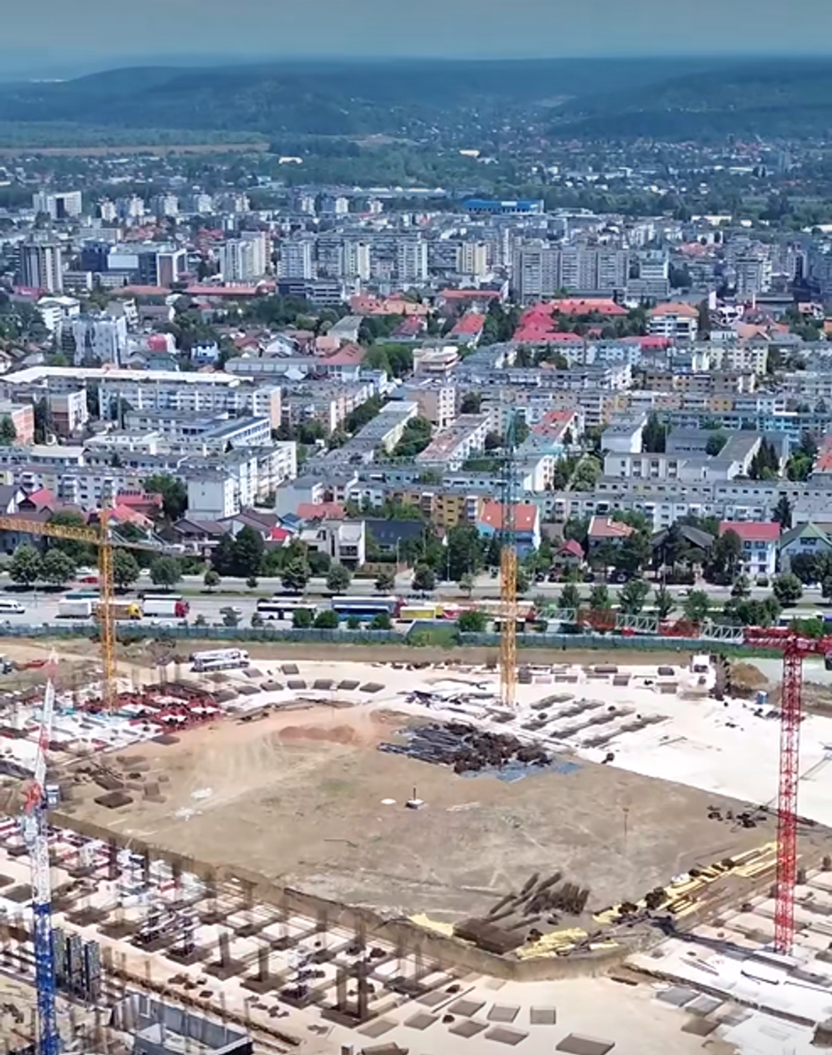 Stadionul de la Pitești, imagini de pe 30 iunie 2026 // foto: capturi Facebook Constructii Erbasu