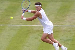 Surpriză de proporții la Wimbledon » Favoritul 4, eliminat după 2-1 la seturi