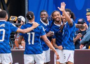 Franța, demonstrație de fotbal cu Suedia și calificare la pas în „optimile” Campionatului Mondial