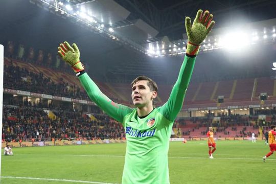 Silviu Lung jr a reuşit 123 de parade la Kayserispor în 29 de jocuri din Super Lig, de şase ori închizând buturile.