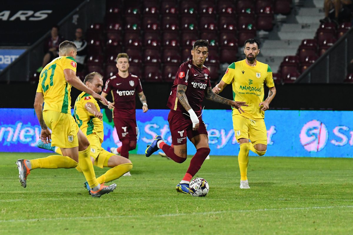 CFR Cluj - CS Mioveni 4-2 » Victorie atipică pentru Dan Petrescu