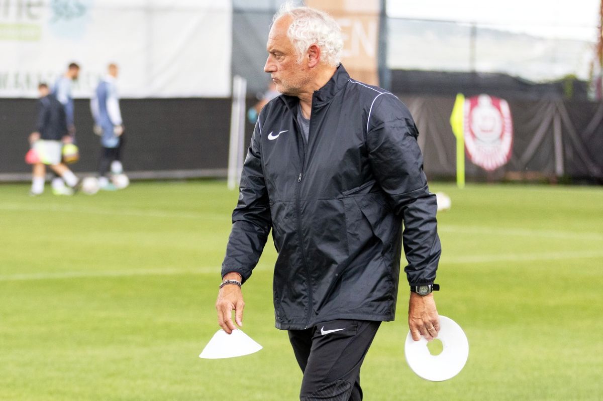 Mandorlini, în gardă! Ce a spus despre remiza cu Craiova și ce o așteaptă pe CFR Cluj: „Vom juca într-un infern!”