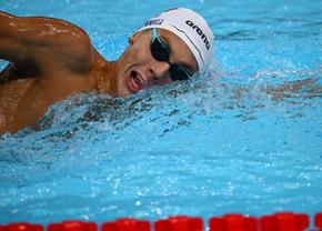 Presa din Ungaria jubilează după ce sportivul lor s-a calificat în fața lui David Popovici
