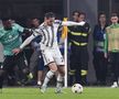 Mavis Tchibota, în duel cu Adrien Rabiot în Maccabi Tel Aviv - Juventus. Foto: Imago