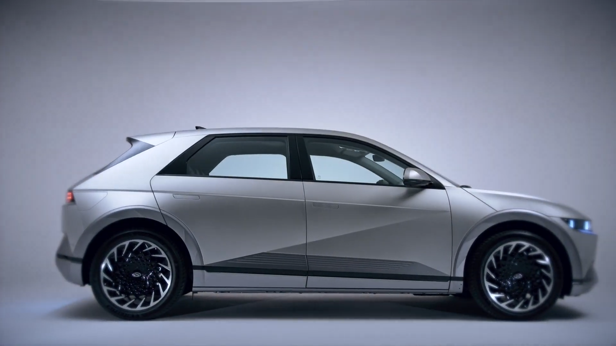 Ce cadou primește David Popovici de la Ion Țiriac » Fiul miliardarului a făcut anunțul