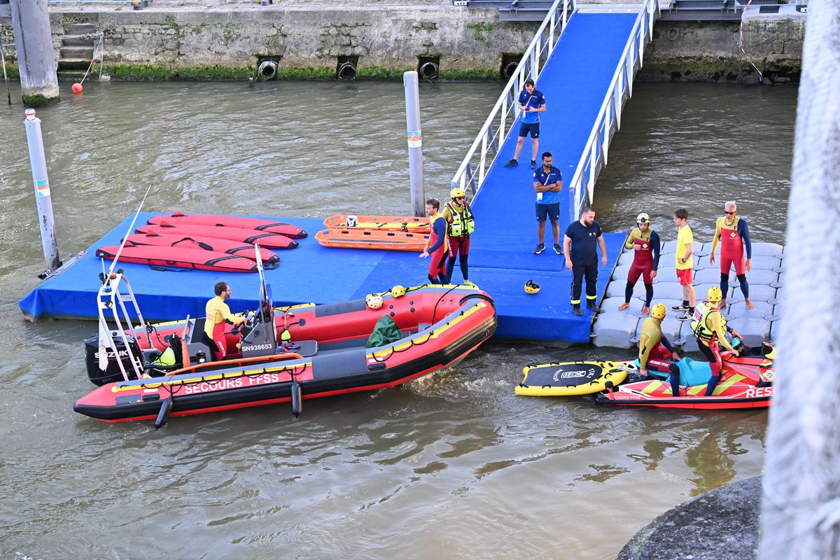 Proba masculină de triatlon, programată marţi, amânată pentru miercuri