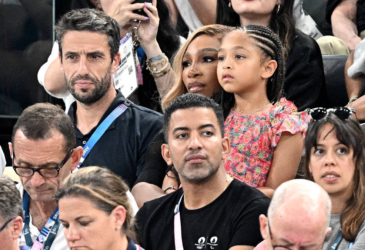 Serena Williams a urmărit de lângă Nadia Comăneci marea finală de la gimnastică » Imagini din Bercy Arena și ce au vorbit cele două: „I-am explicat cum e”