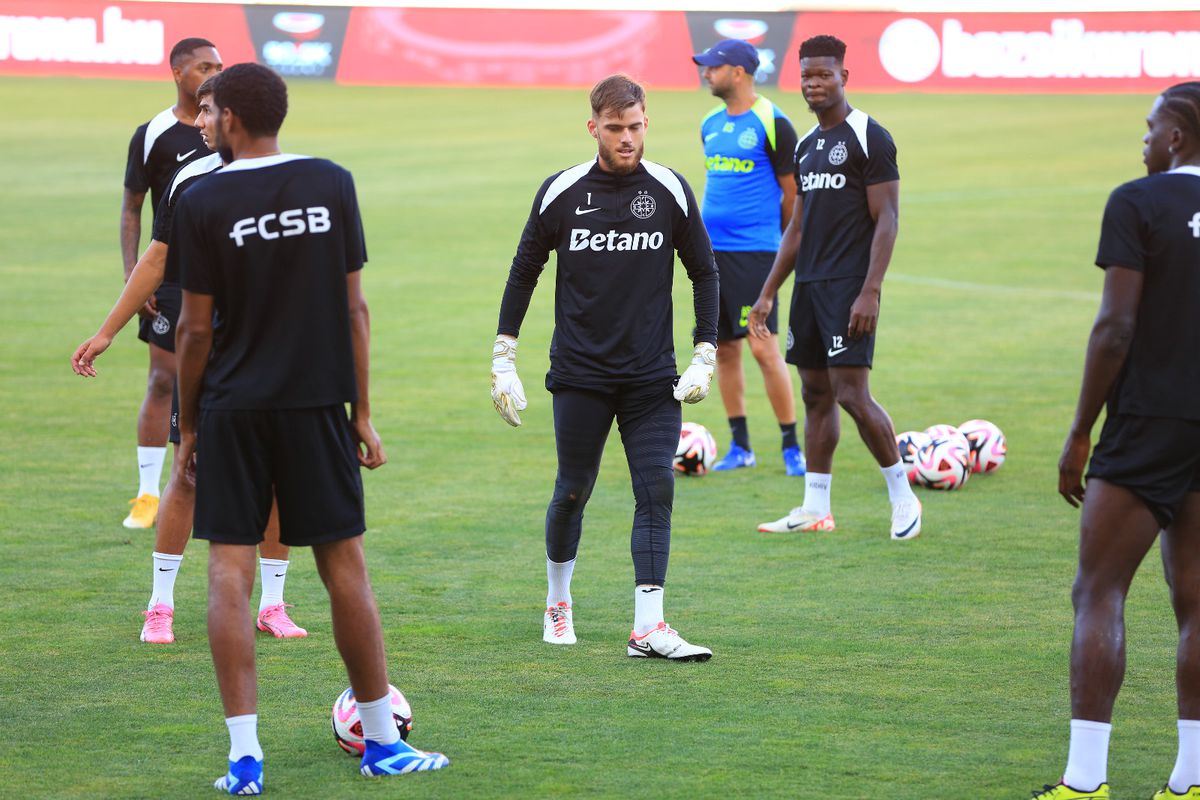 Antrenament FCSB înaintea returului cu M. Tel Aviv