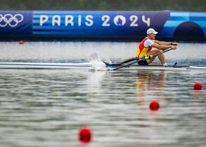 Bărcile tricolore în acțiune » Mihai Chiruță s-a calificat în semifinale la schif simplu