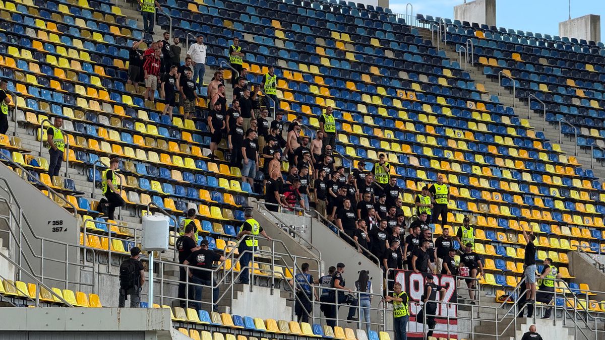 Suporterii lui Shkendija au ajuns la Arena Națională