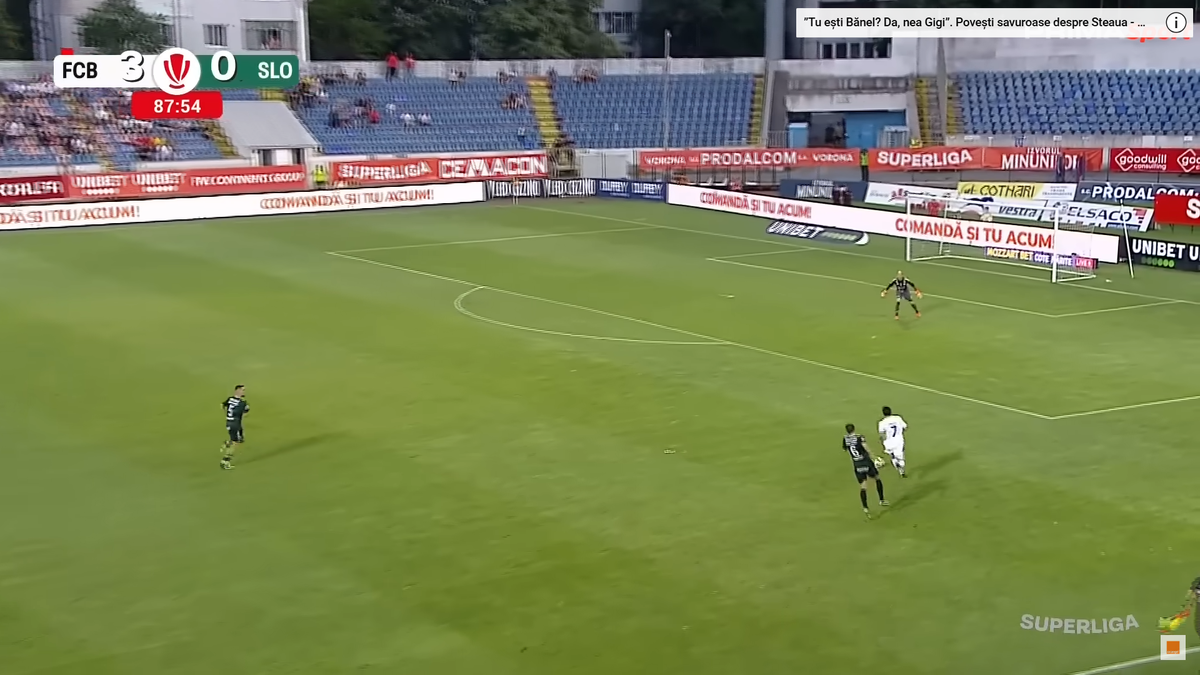 Fotbalistul din Superliga „îi dă o palmă” finanțatorului care îl ironizase: „Părinții mei erau în podul casei, ca să nu-i radă inundațiile, domnule patron!”