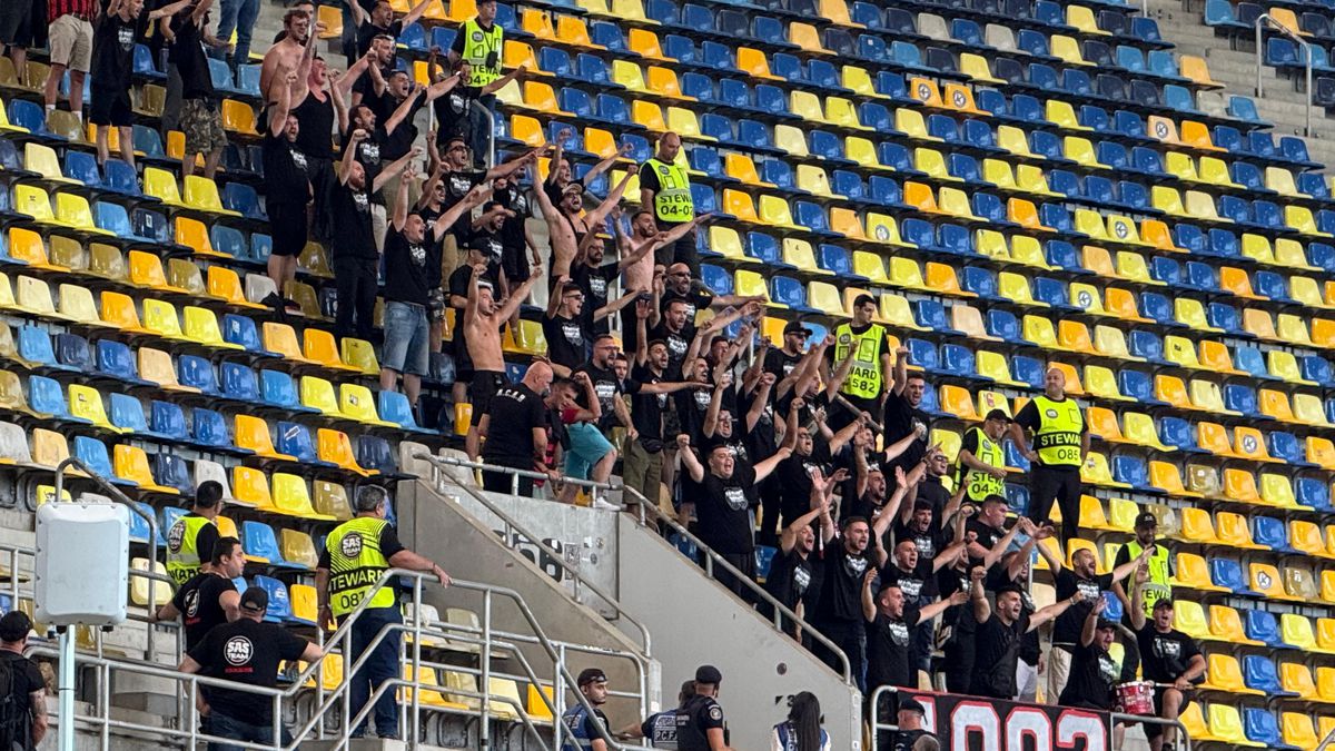 Suporterii lui Shkendija au ajuns la Arena Națională