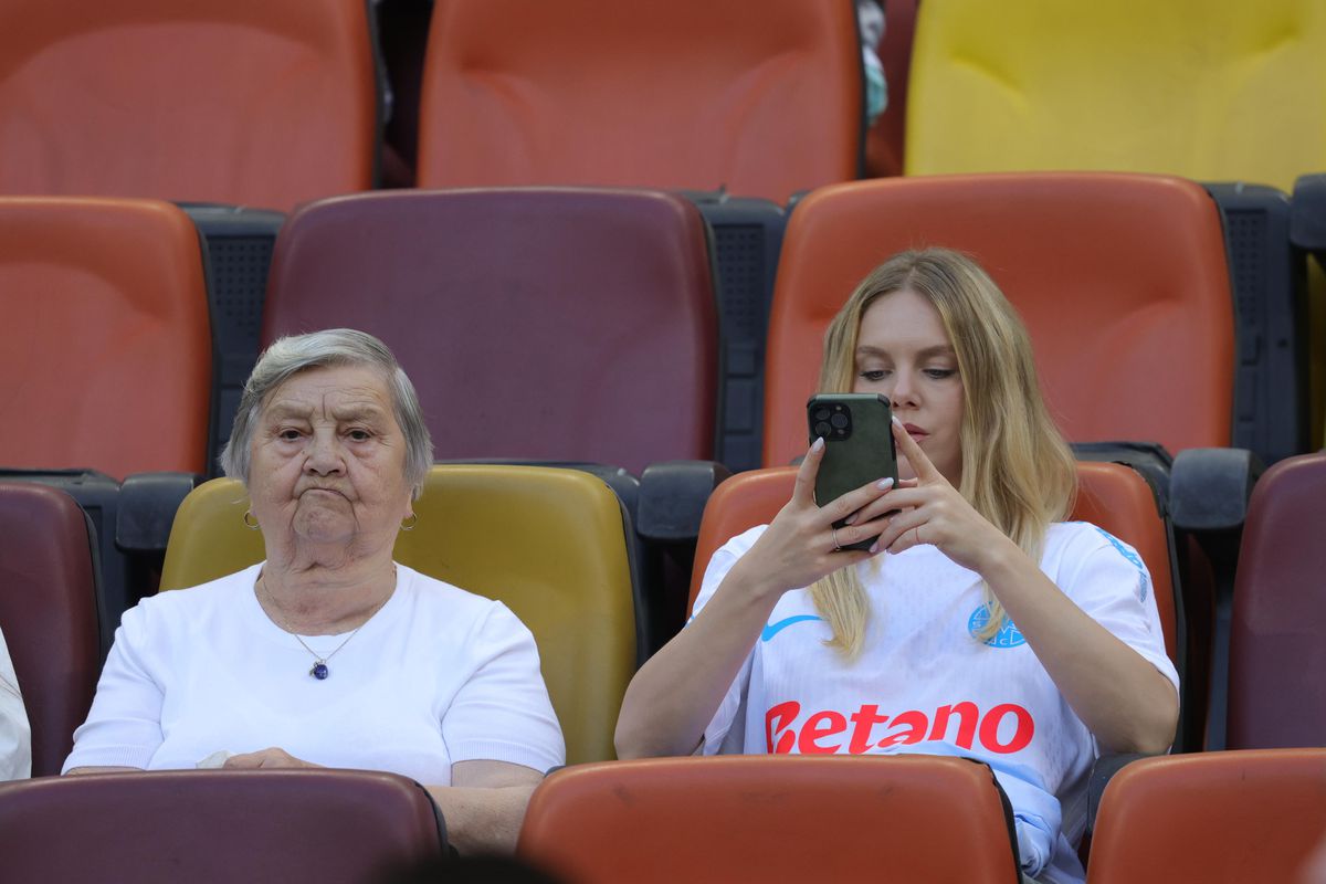 Susținere specială pentru Denis Alibec la FCSB - Shkendija: bunica și iubita în tribunele Arenei Naționale