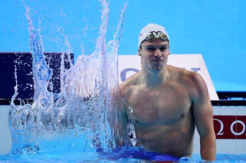 După 14 ani! Léon Marchand a doborât recordul mondial la 200 metri mixt la Singapore!
