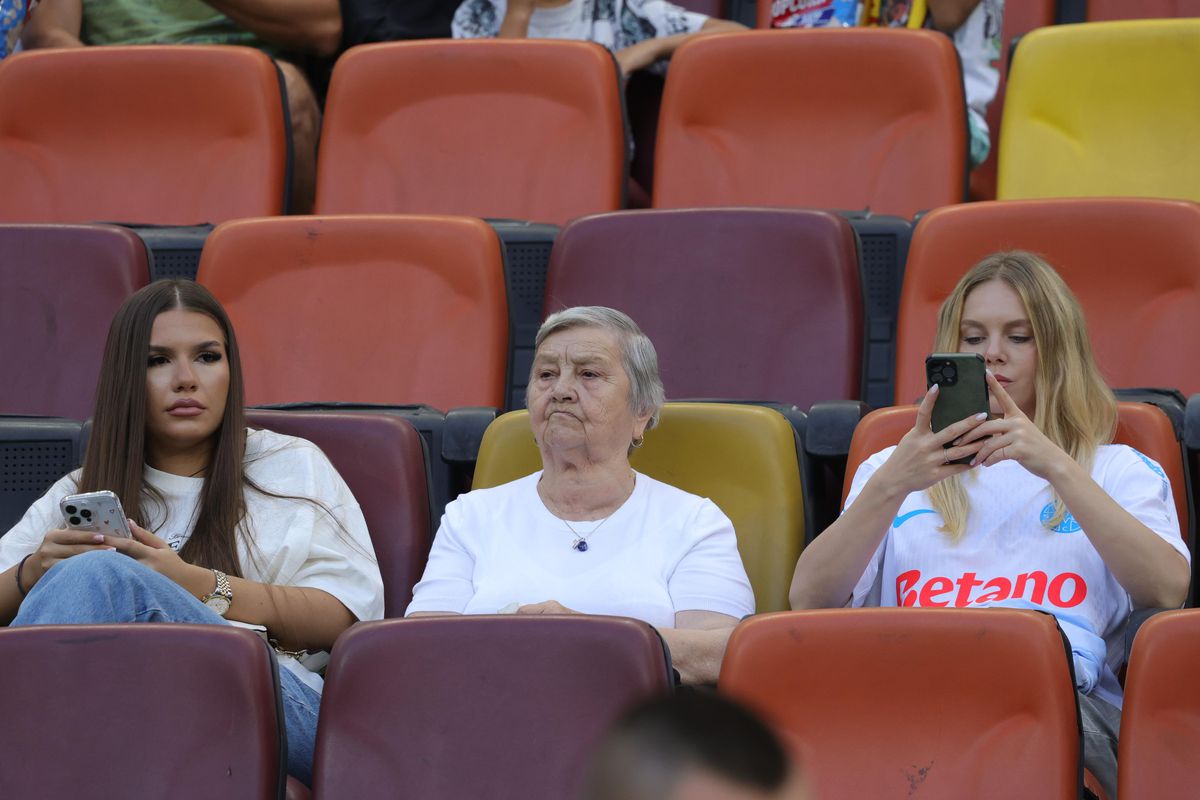 Susținere specială pentru Denis Alibec la FCSB - Shkendija: bunica și iubita în tribunele Arenei Naționale