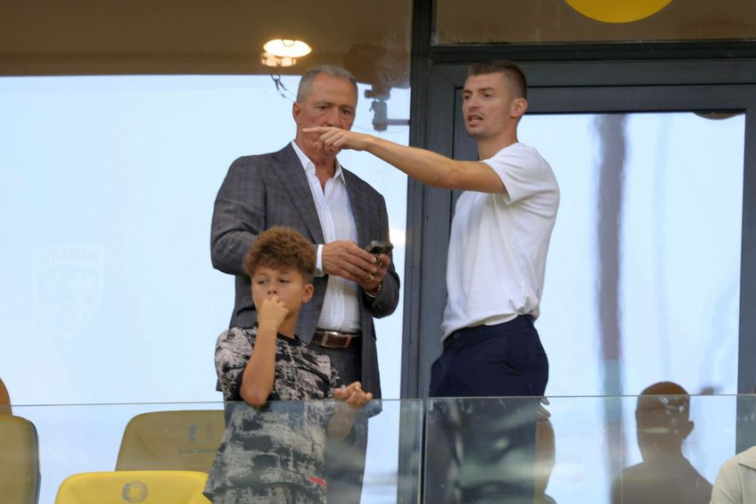 FOTO Absent de la FCSB - Shkendija, a urmărit meciul din tribune cu Teia Sponte