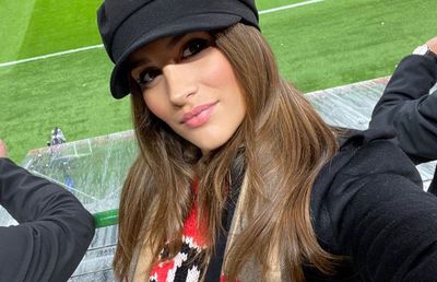 FOTO Soția lui Immobile a făcut furori în sudul Italiei » Fotografii electrizante cu iubita celui care a câștigat „Gheata de Aur”