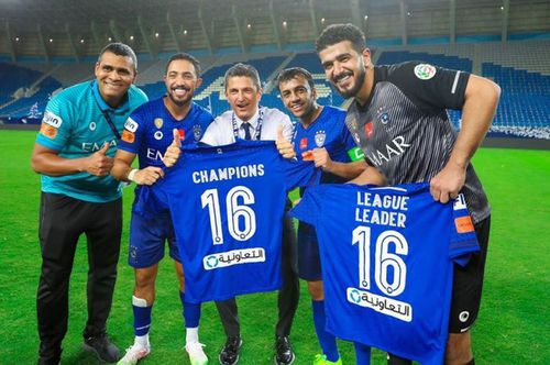 Răzvan Lucescu a cucerit titlul în Arabia Saudită alături de Al-Hilal // foto: Instagram @ alhilal.f.c.