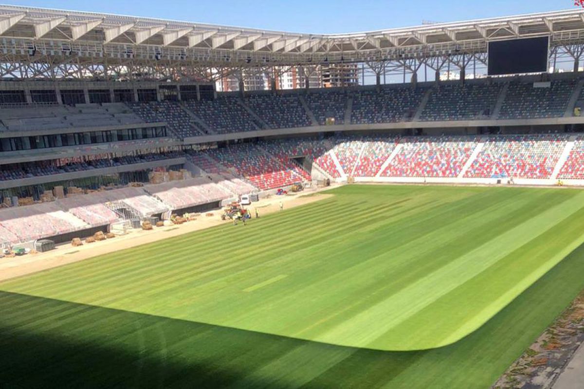 GALERIE FOTO Gazonul de pe Stadionul Steaua, montat în totalitate! Pașii rămași până la finalizarea arenei din Ghencea