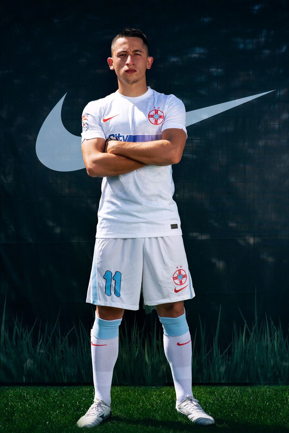 GALERIE FOTO FCSB îşi inaugurează echipamentul de deplasare la meciul de acasă cu Viitorul!