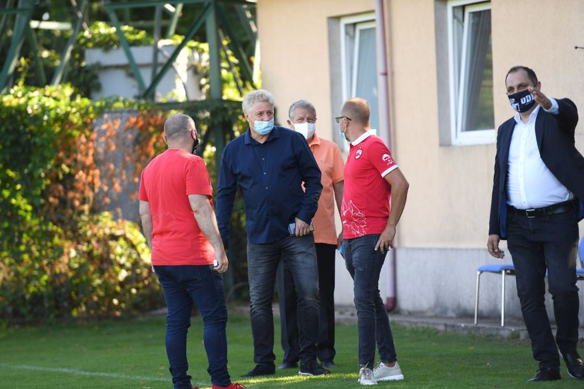 DINAMO. Două transferuri din 3 au căzut! Contra a anunțat cu cine mai discută dintre Țucudean, Manea și Anton