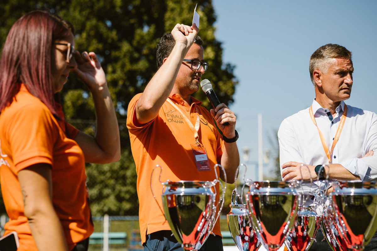 VIDEO Ce a spus Cristi Borcea despre implicarea fiului său la Dinamo: „Eu îl ajut cu experienţa pe care am acumulat-o” + "În trei ani luăm campionatul!"