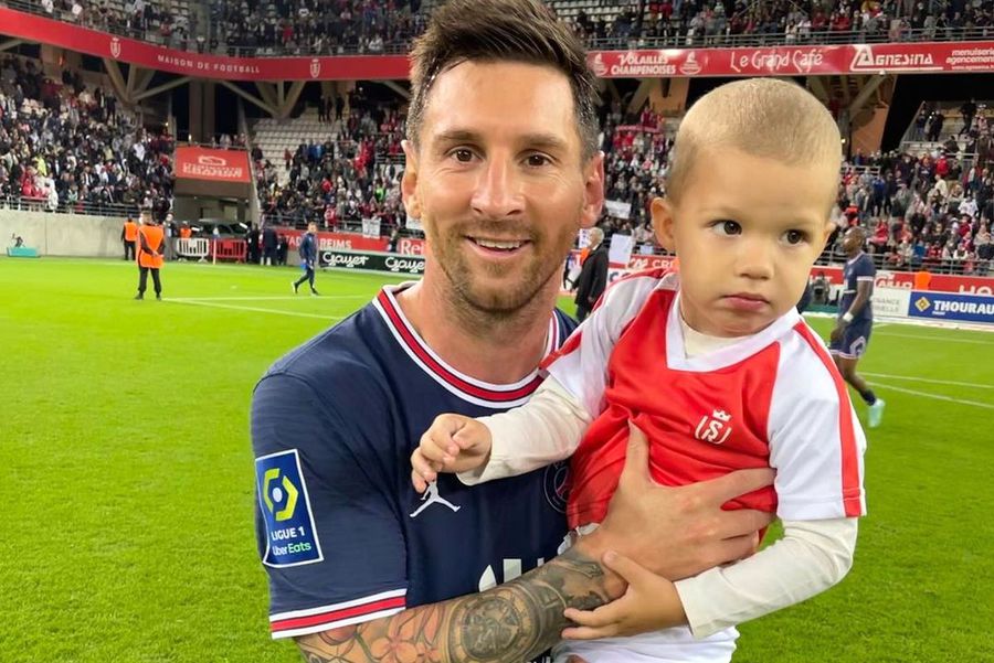 Unicul Leo Messi! Gestul argentinianului face înconjurul Franței: cu cine s-a fotografiat după debutul în Ligue 1