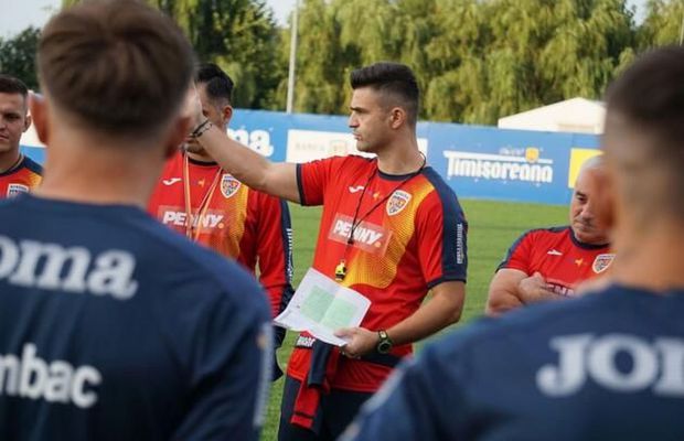 Florin Bratu și-a început aventura pe banca naționalei de tineret » Primele imagini din cantonamentul de la Buftea