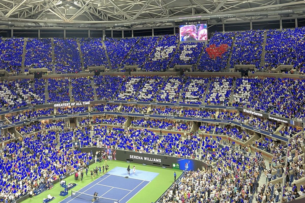Serena Williams amână momentul retragerii: victorie la US Open într-o atmosferă fantastică. Scenografie ca pe arenele de fotbal