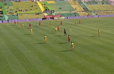 Fază la limită în CS Mioveni - UTA » Noi probleme cu VAR-ul în Liga 1? „Pare ofsaid de jumătate de metru” + ce ar fi făcut primarul