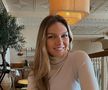 Simona Halep s-a pozat la piscină, în Dubai » Imagini din vacanța fostului lider mondial