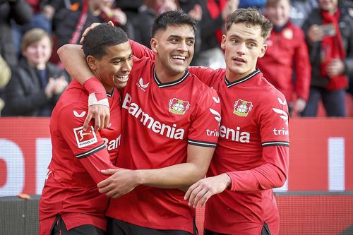 Nadiem Amiri (centru), mijlocașul lui Bayer Leverkusen. Foto: Imago Images