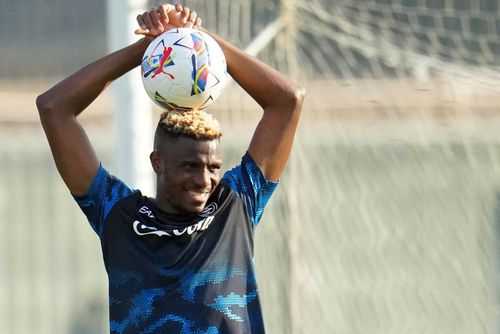 Victor Osimhen pare gata de plecarea de la Napoli / Foto: Imago