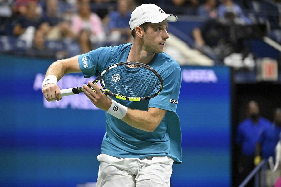 Rezultat-ȘOC la US Open: Carlos Alcaraz, eliminat în turul 2 de jucătorul care a fost la un pas de retragere!