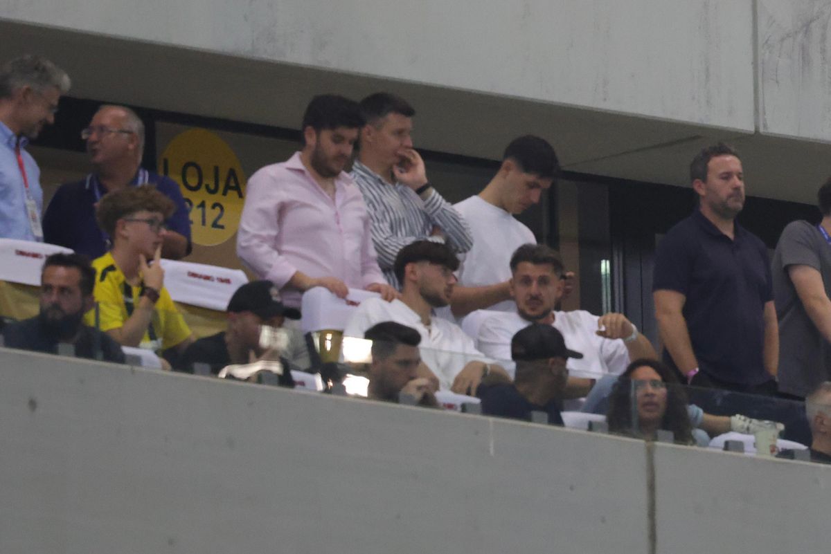 Adrian Mazilu, în tribune la Dinamo - Hermannstadt! Când ar putea debuta