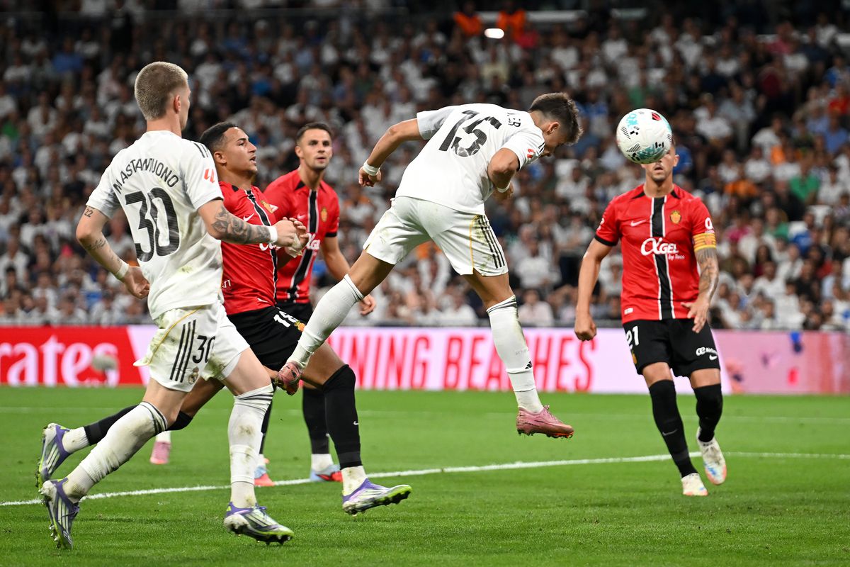 Mbappe contestă VAR-ul, după ce Real Madrid a avut TREI goluri anulate! Imaginea postată de francez