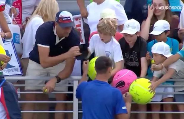 „Un om îngrozitor!” » Gest deplorabil făcut la US Open de un bărbat adult la adresa unui copil. Internetul a sancționat prompt