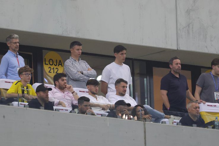 Adrian Mazilu, în tribune la Dinamo - Herrmannstadt / FOTO: Ionuț Iordache (GSP.ro)