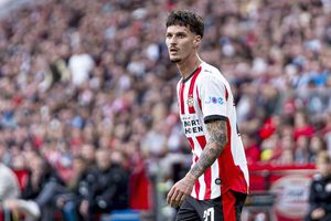 Olandezii s-au lămurit deja cu Dennis Man » „În România sunt înnebuniți după el! Poate că PSV mai are răbdare”