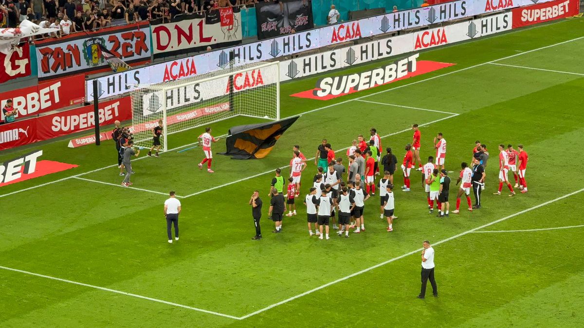 Imagini la finalul partidei Dinamo - Hermannstadt