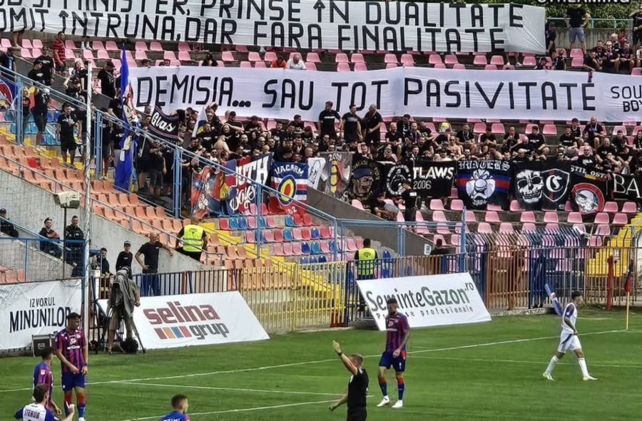 Protest și la eșecul dur de la Oradea » Peluza Sud Steaua: „Demisia... Sau tot pasivitate?”