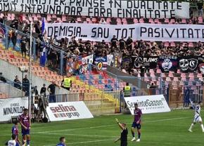 Protest și la eșecul dur de la Oradea » Peluza Sud Steaua: „Demisia... Sau tot pasivitate?”