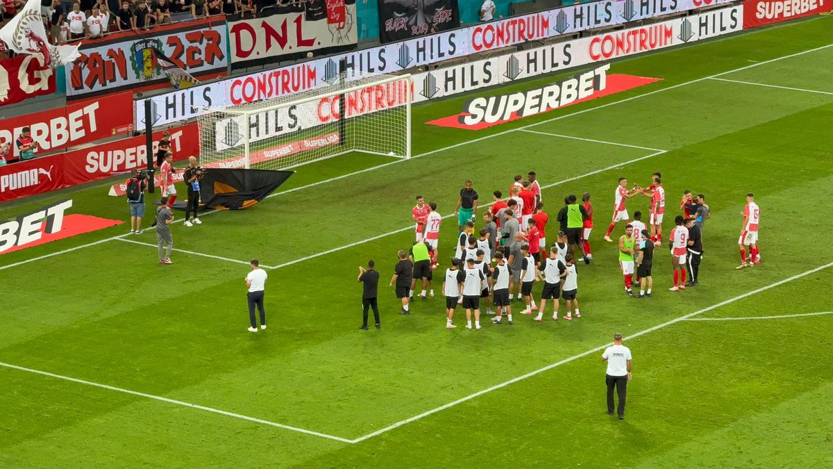 Imagini la finalul partidei Dinamo - Hermannstadt