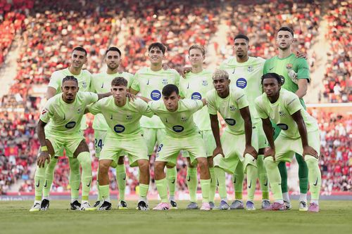 Fermin Lopez, al doilea de la stânga la dreapta pe rândul de jos, ar putea ajunge în Premier League. Foto: Imago Images