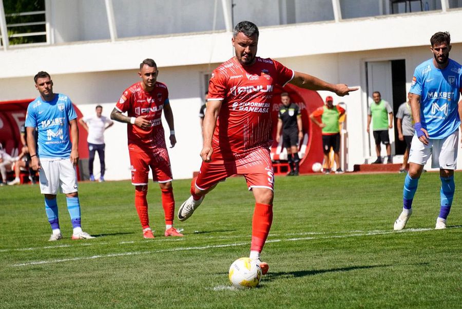 Budescu a intrat și i-a adus o victorie mare lui CS Tunari, la debut. Foto: Facebook Final de etapă în Liga 2 » Cum arată clasamentul